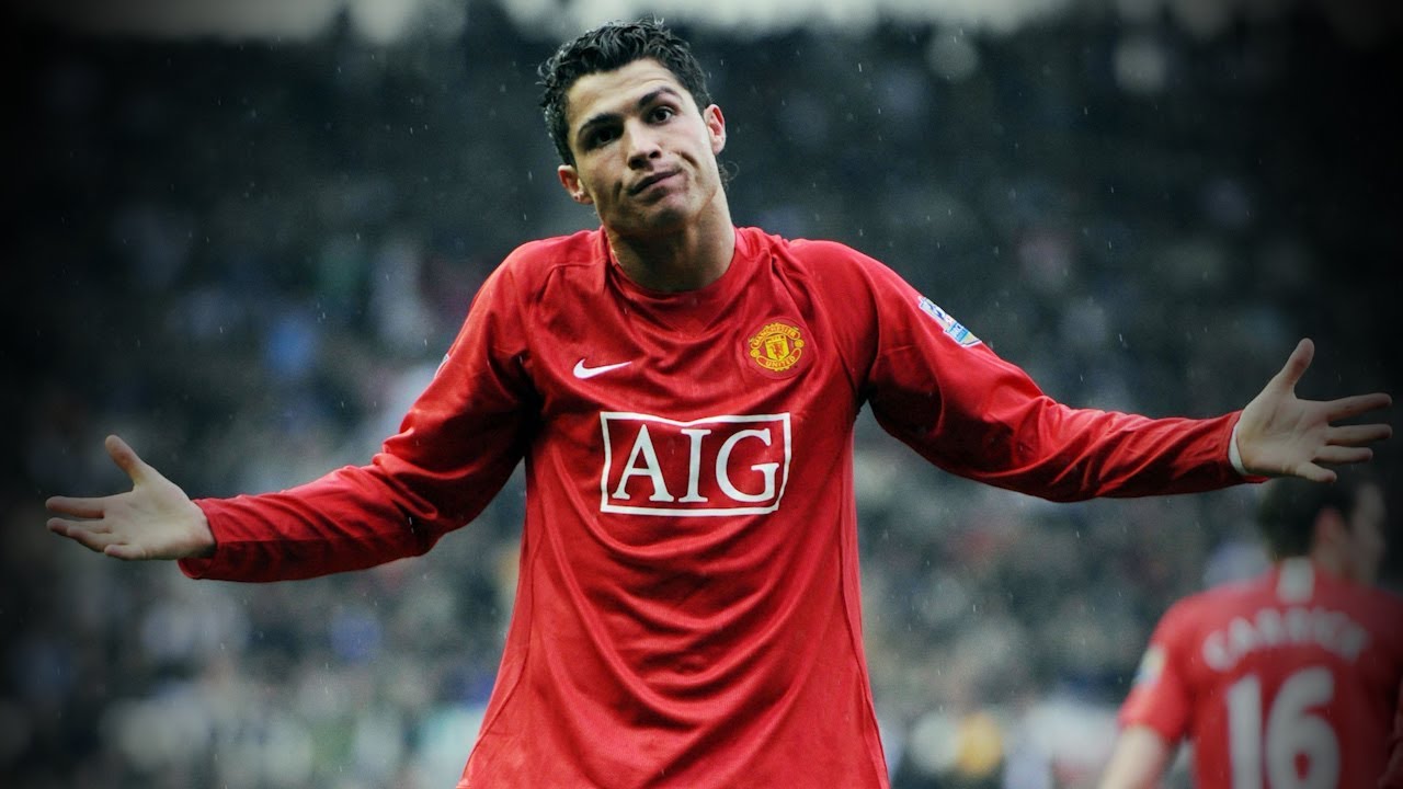 Picture of Ronaldo playing for Manchester United - BullyAcre.com